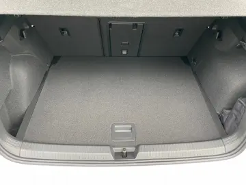 VW Golf VIII R 2.0 TSI DSG MATRIX-LED NAVI PANO R-P