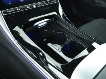 MERCEDES-BENZ CLE 300 4M AMG Premium  Pano Night 360