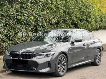 BMW 320d xDrive M Sport Limo KAMERA HEAD-UP ACC H&K