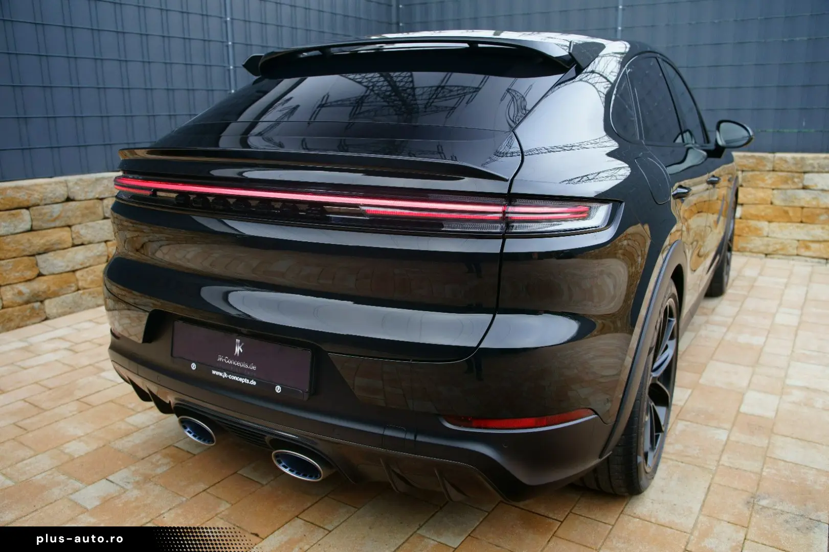 PORSCHE Cayenne Coupe Turbo E-Hybrid GT-Paket