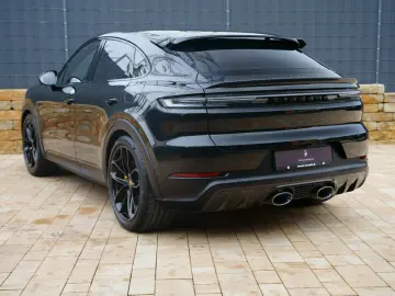 PORSCHE Cayenne Coupe Turbo E-Hybrid GT-Paket