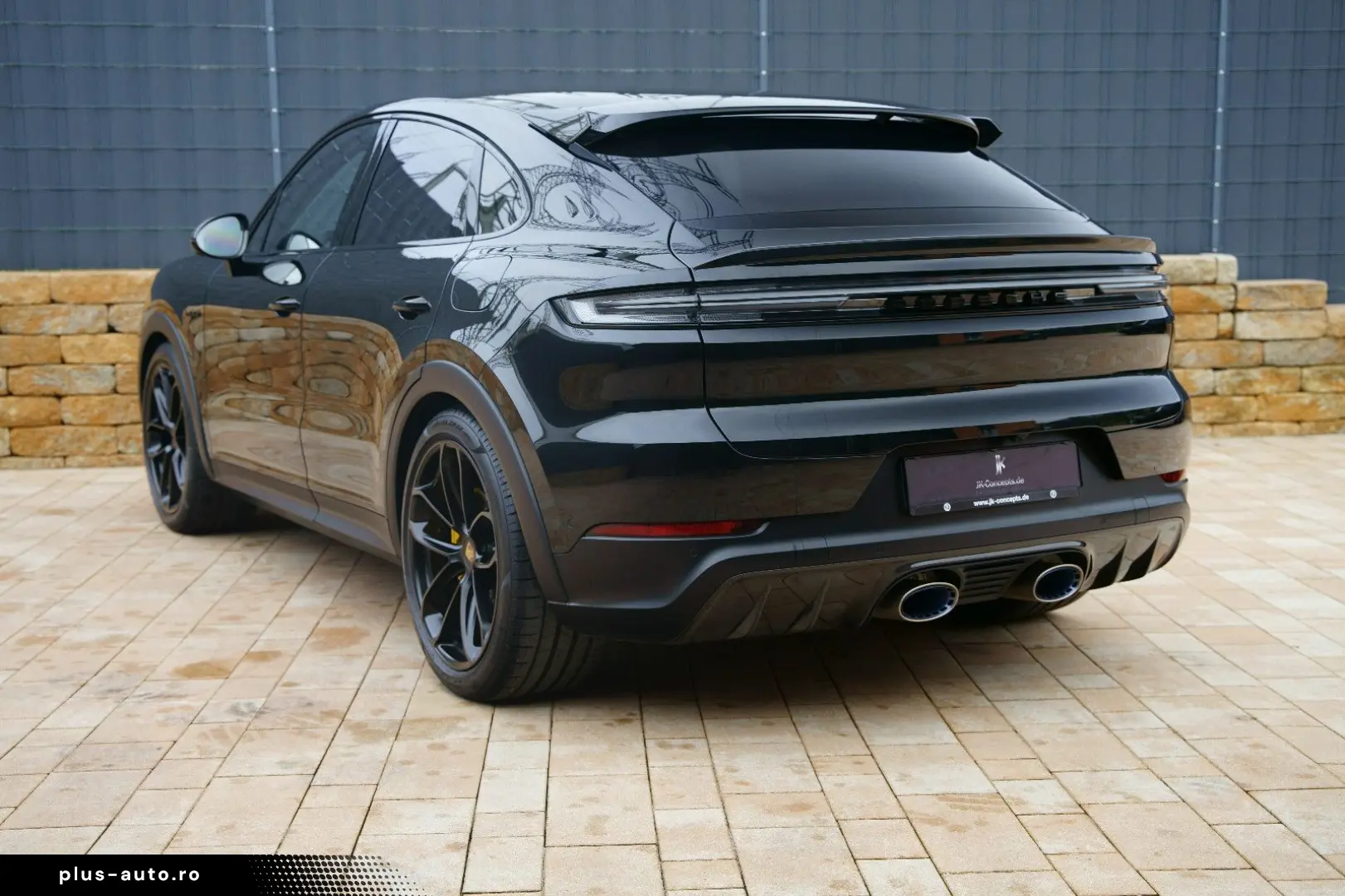 PORSCHE Cayenne Coupe Turbo E-Hybrid GT-Paket