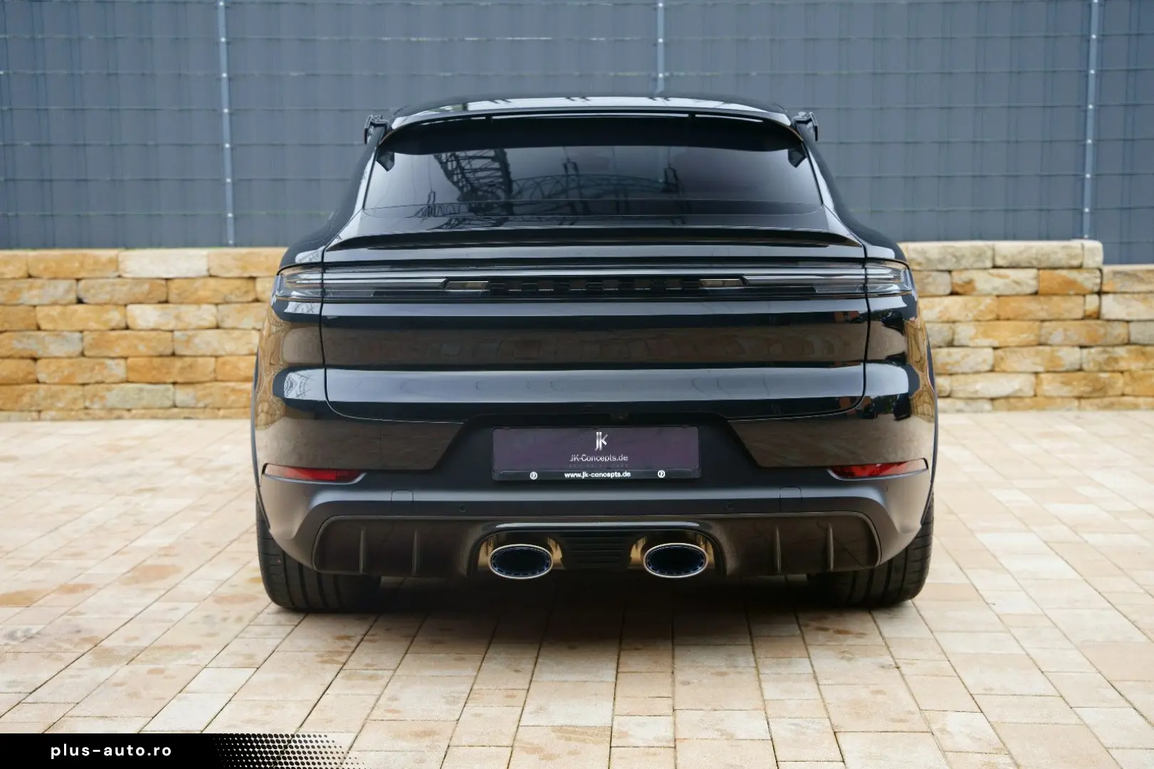 PORSCHE Cayenne Coupe Turbo E-Hybrid GT-Paket