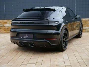 PORSCHE Cayenne Coupe Turbo E-Hybrid GT-Paket