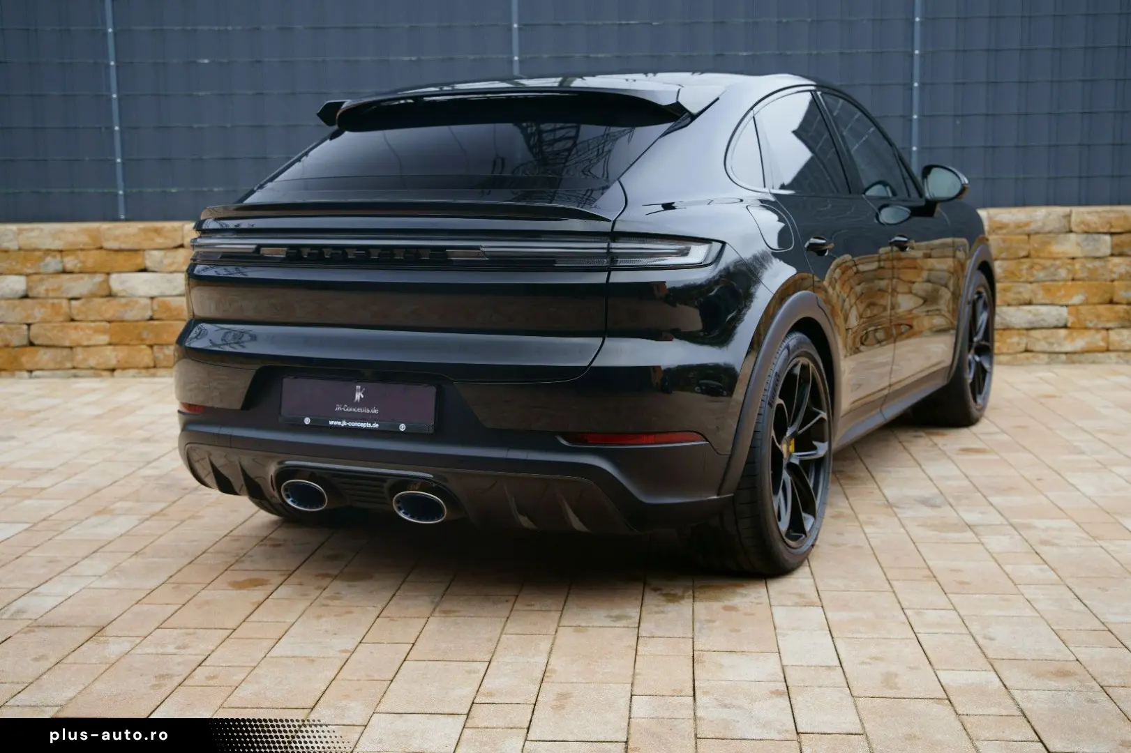 PORSCHE Cayenne Coupe Turbo E-Hybrid GT-Paket