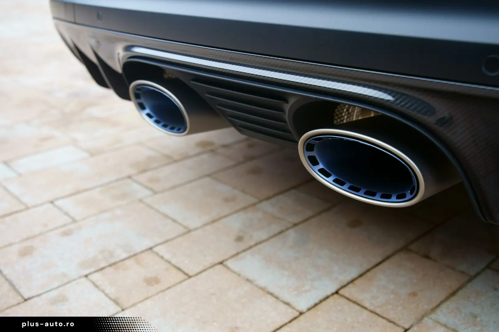 PORSCHE Cayenne Coupe Turbo E-Hybrid GT-Paket