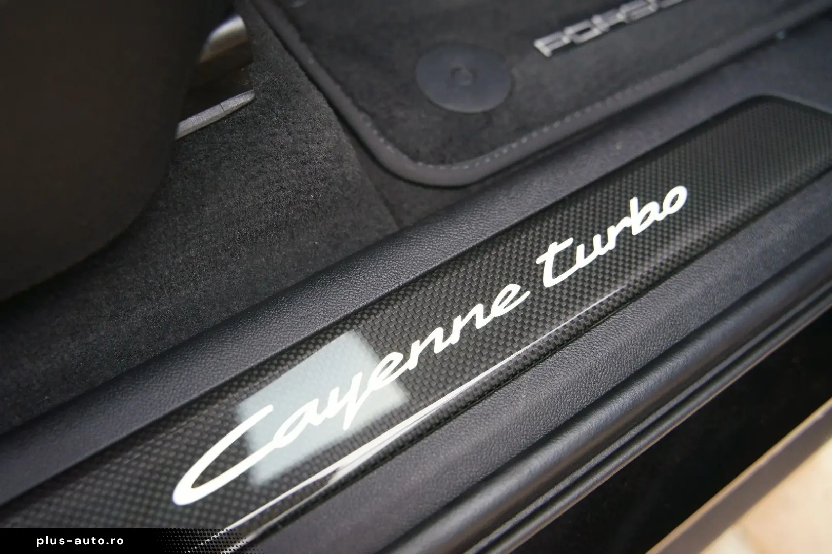 PORSCHE Cayenne Coupe Turbo E-Hybrid GT-Paket