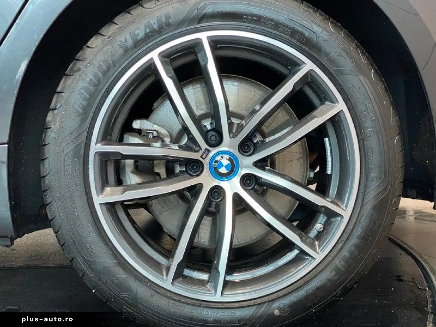 BMW 545e xDr M-Sport Laser Memory SurrView HUD ACC