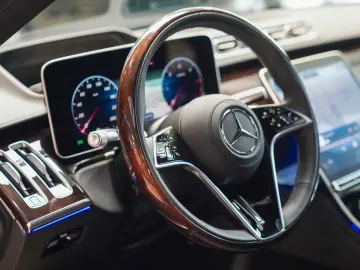 MERCEDES-BENZ S 350 d 4M AMG Pano AR-Head-up