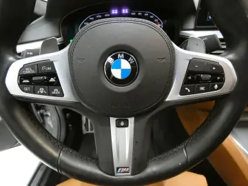 BMW M550 i xDrive M Sport HUD DAB Laserlicht Leder