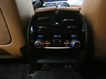 BMW M550 i xDrive M Sport HUD DAB Laserlicht Leder