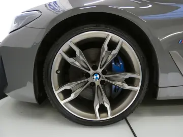 BMW M550 i xDrive M Sport HUD DAB Laserlicht Leder