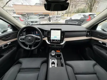 VOLVO XC90 B5 Facelift AWD Plus Bright 360 PANO H&K AC