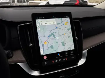 VOLVO XC90 B5 Facelift AWD Plus Bright 360 PANO H&K AC