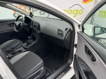 SEAT LEON ST