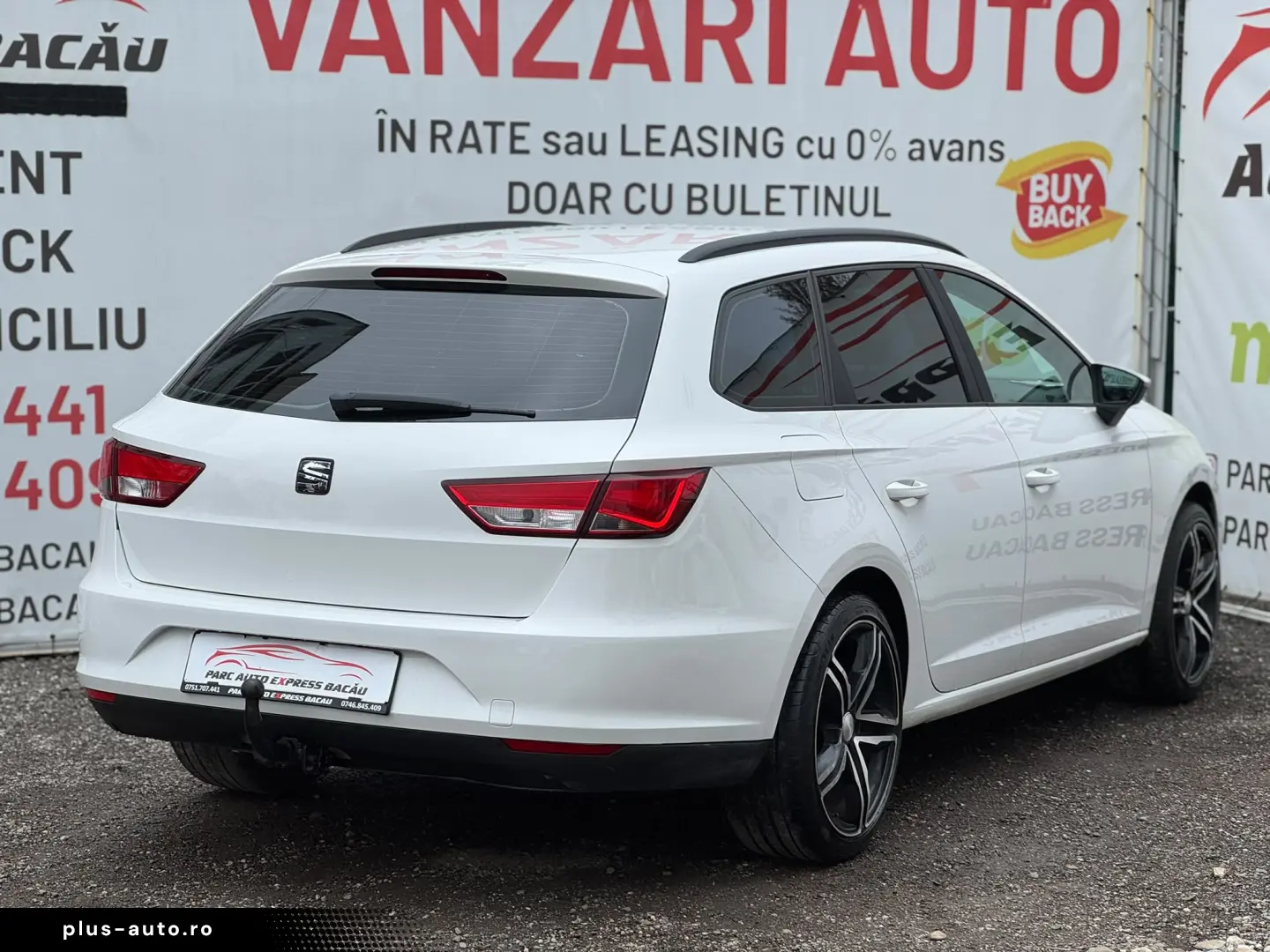 SEAT LEON