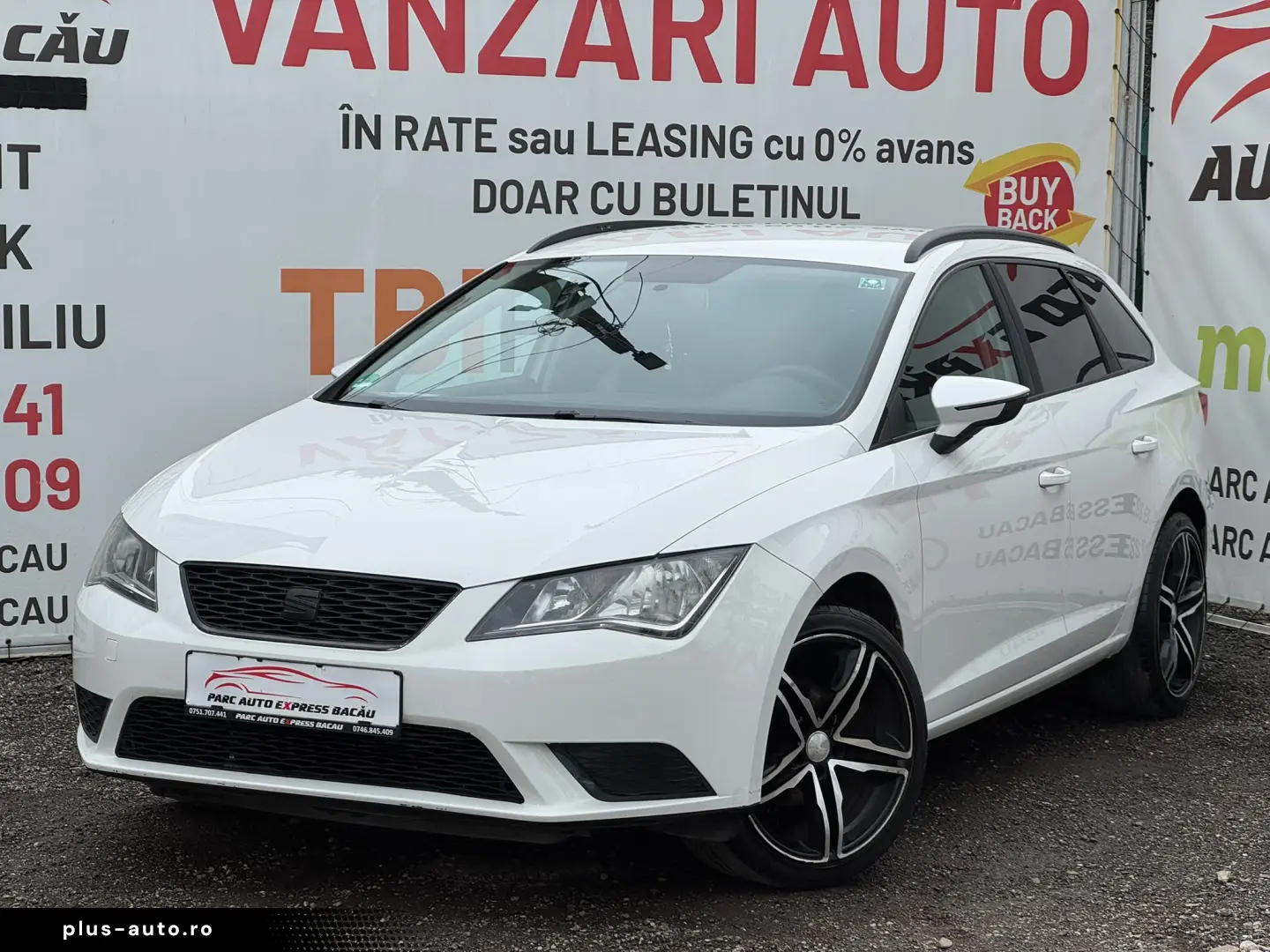 SEAT LEON