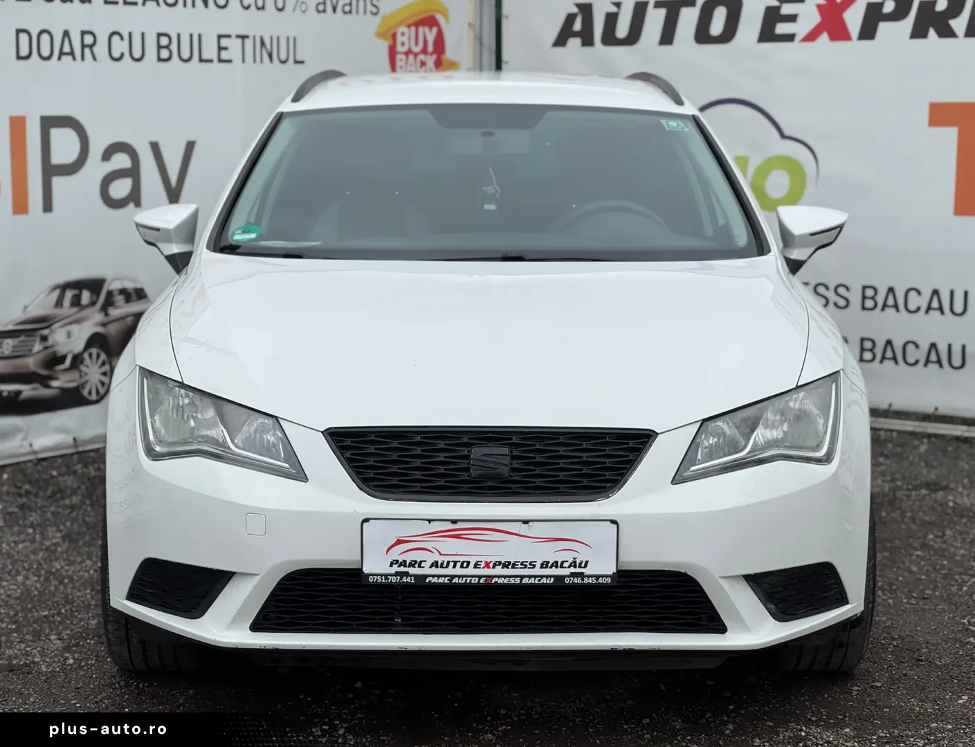 SEAT LEON