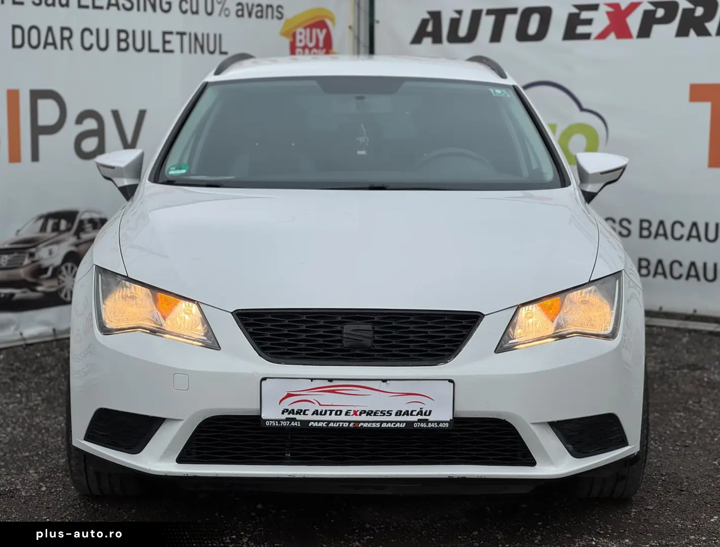 SEAT LEON