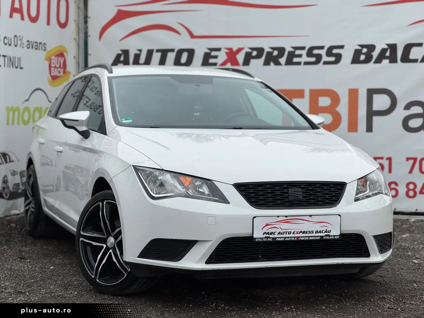 SEAT LEON
