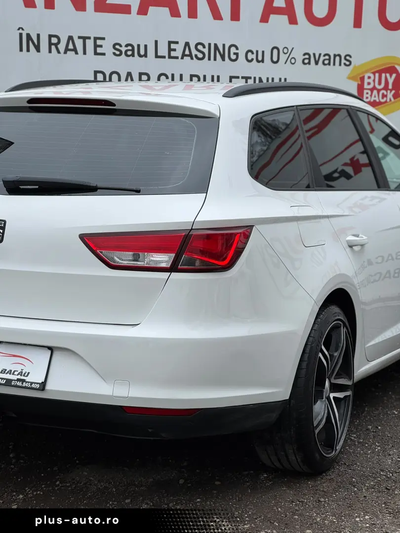 SEAT LEON