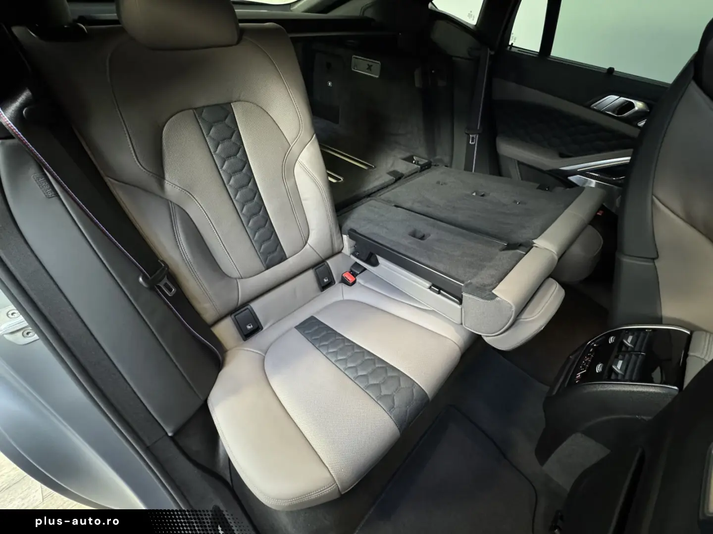 BMW X6 M Comp UPE194 AHK Sky B&W Massage Sitzlüftung