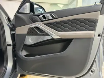 BMW X6 M Comp UPE194 AHK Sky B&W Massage Sitzlüftung