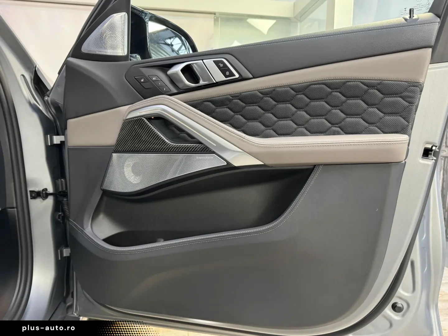 BMW X6 M Comp UPE194 AHK Sky B&W Massage Sitzlüftung