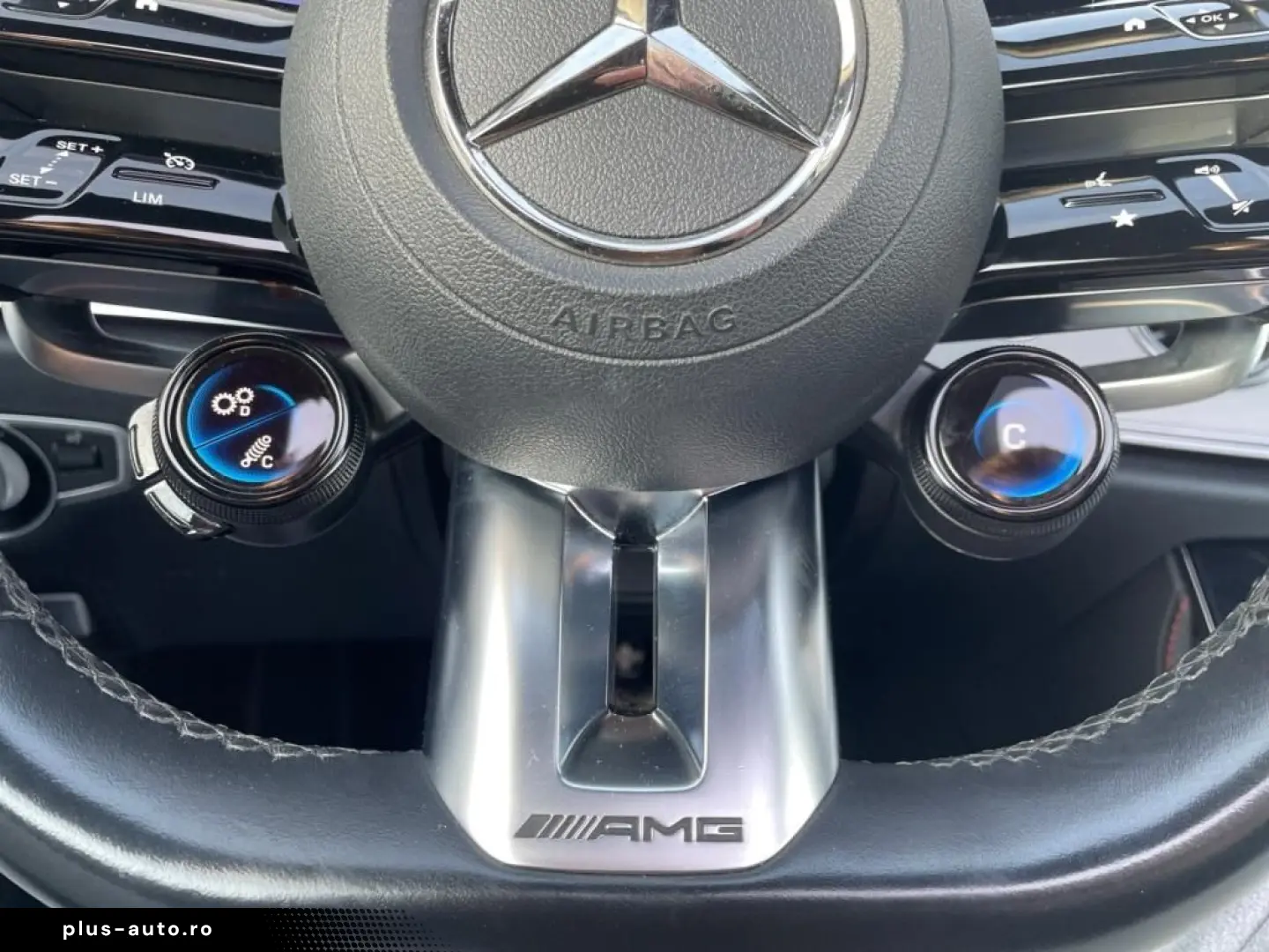 MERCEDES-BENZ AMG E 53 4matic Coupe AMG MBUX MBeam HUD Pano