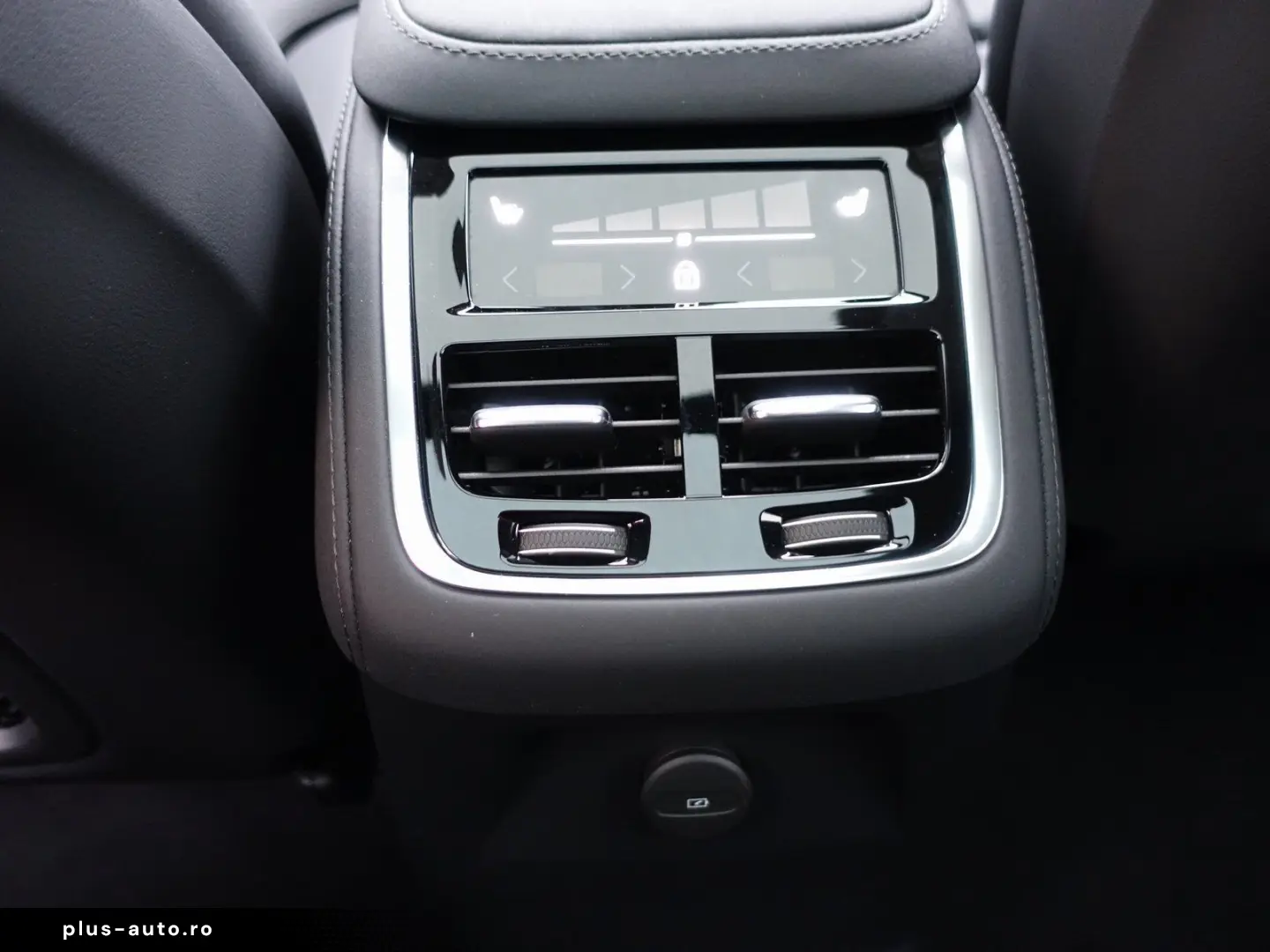 VOLVO XC90 Plus T8 AWD Plug-in Hybrid HeadUP Pano 360