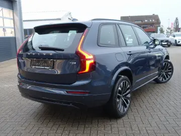 VOLVO XC90 Plus Dark T8 AWD Plug-inHybrid Pano H&K 360