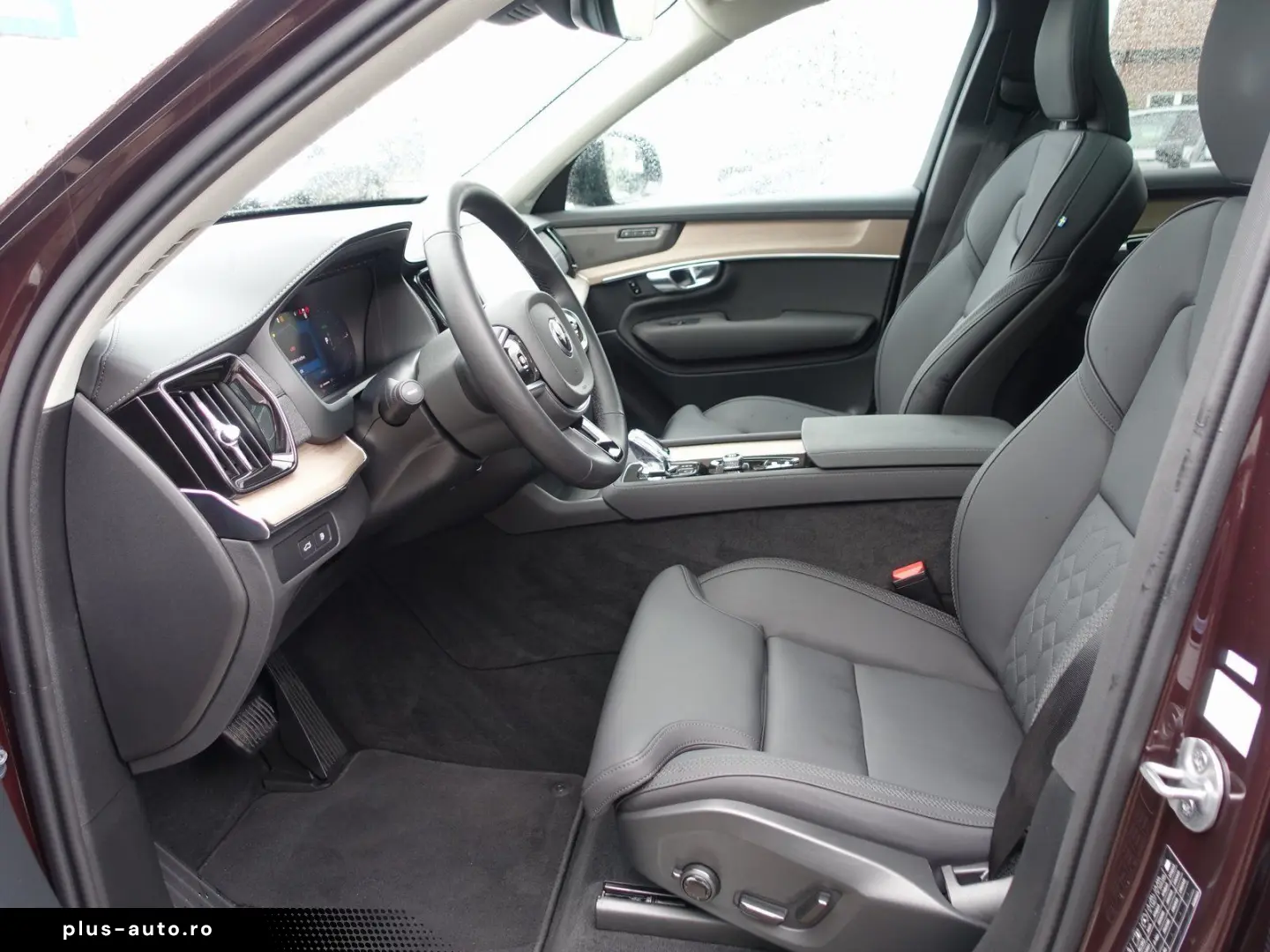 VOLVO XC90 Plus Dark T8 AWD Plug-in Hybrid PANO 360