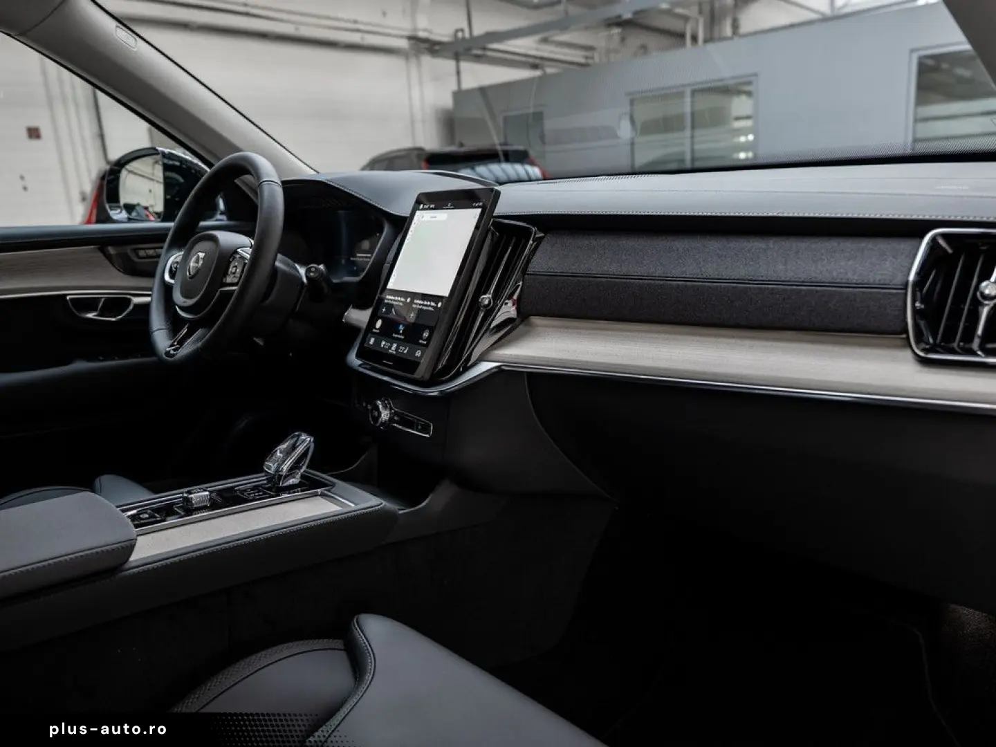 VOLVO XC90 T8 AWD Plus Dark PANO 360  7-SITZER FACEL.