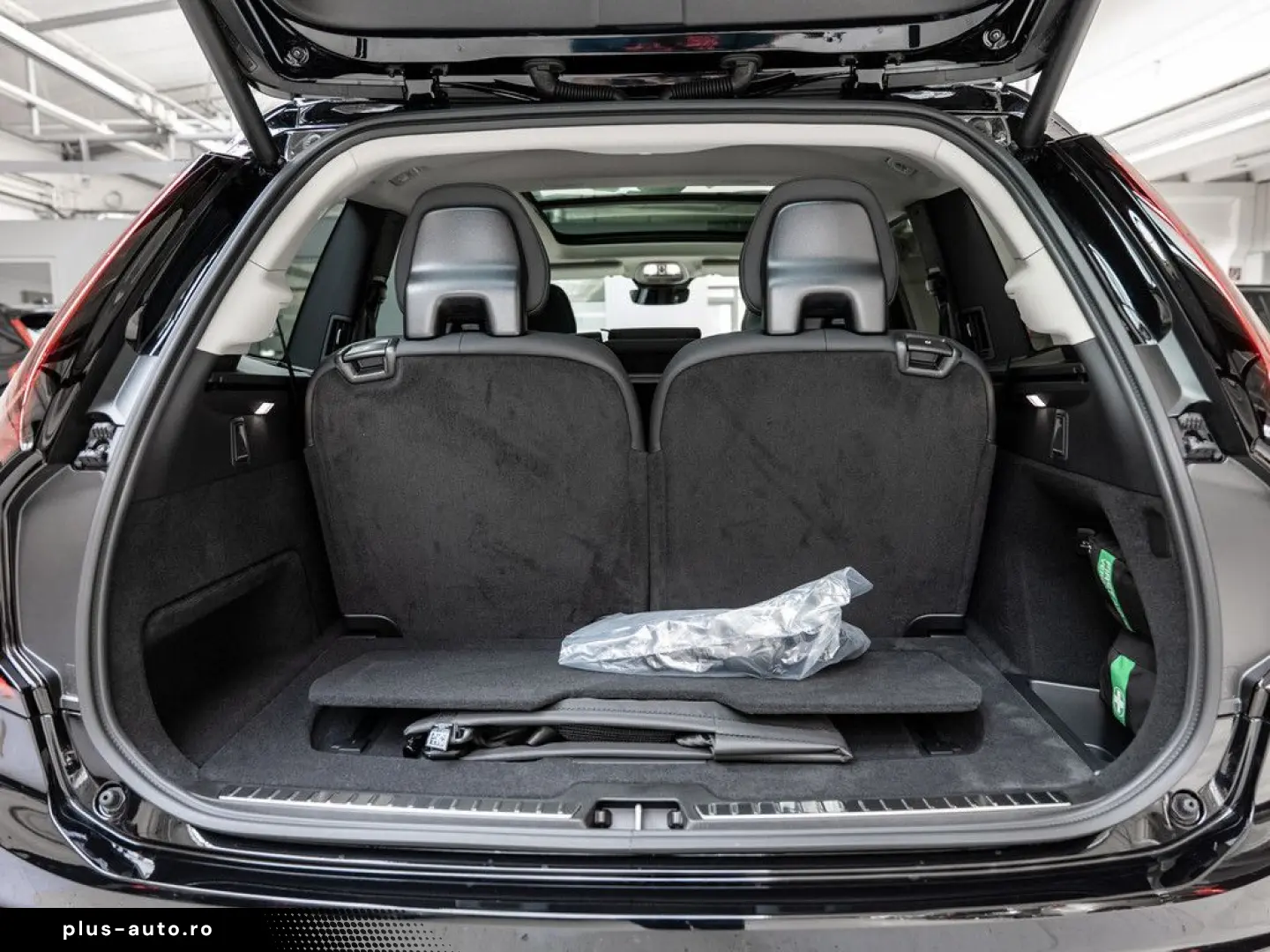 VOLVO XC90 T8 AWD Plus Dark PANO 360  7-SITZER FACEL.