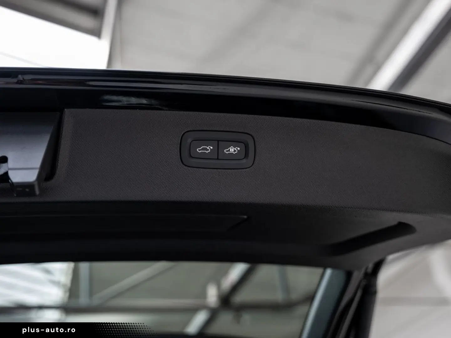 VOLVO XC90 T8 AWD Plus Dark PANO 360  7-SITZER FACEL.