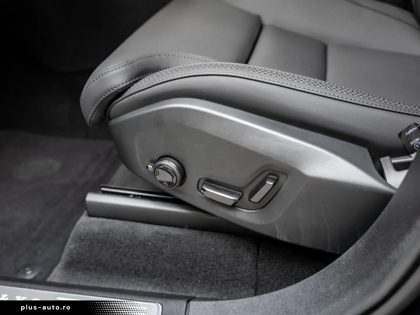 VOLVO XC90 T8 AWD Plus Dark PANO 360  7-SITZER FACEL.