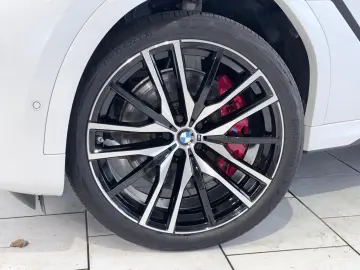 BMW X6 40d xDrive-M Sport Sky AHK 360 HUD B&W Iconic