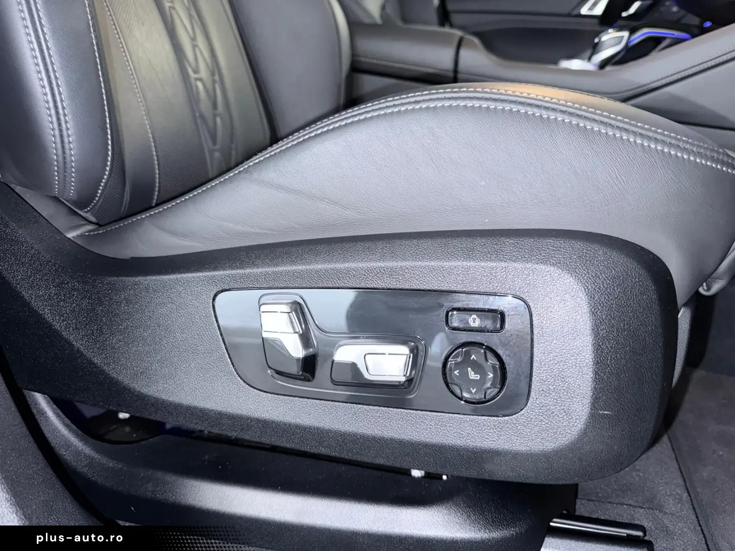 BMW X6 40d xDrive-M Sport Sky AHK 360 HUD B&W Iconic