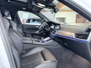 BMW X6 40d xDrive-M Sport Sky AHK 360 HUD B&W Iconic