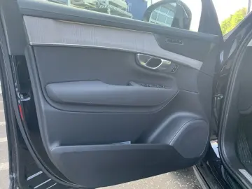 VOLVO XC90 B5 B AWD Ultra Bright Massage