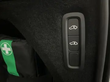 VOLVO XC90 T8 AWD PHEV Ultra Bright Massage AirSusp B&W