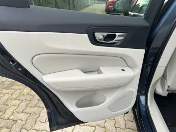 VOLVO XC60 Recharge T8 AWD Inscription Massage Ventil