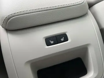 VOLVO XC60 Recharge T8 AWD Inscription Massage Ventil