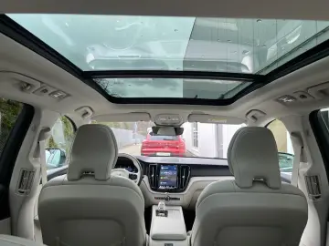 VOLVO XC60 Recharge T8 AWD Inscription Massage Ventil