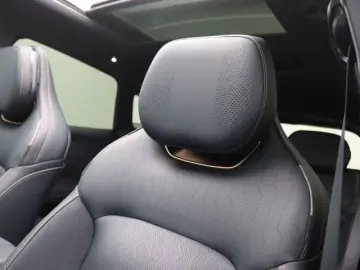 Lynk&Co 08 1.5 More 350PS Auto. Pano Matr StandHZG Navi