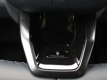 Lynk&Co 08 1.5 More 350PS Auto. Pano Matr StandHZG Navi