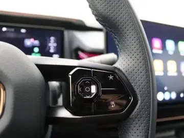 Lynk&Co 08 1.5 More 350PS Auto. Pano Matr StandHZG Navi