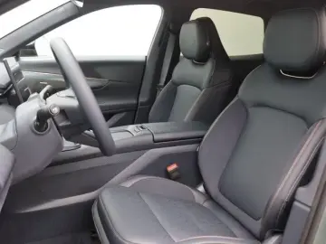 Lynk&Co 08 1.5 More 350PS Auto. Pano Matr StandHZG Navi