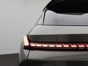 Lynk&Co 08 1.5 More 350PS Auto. Pano Matr StandHZG Navi