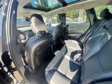 VOLVO XC60 Inscription PHEV AWD T8 Massage Bowers AirSusp